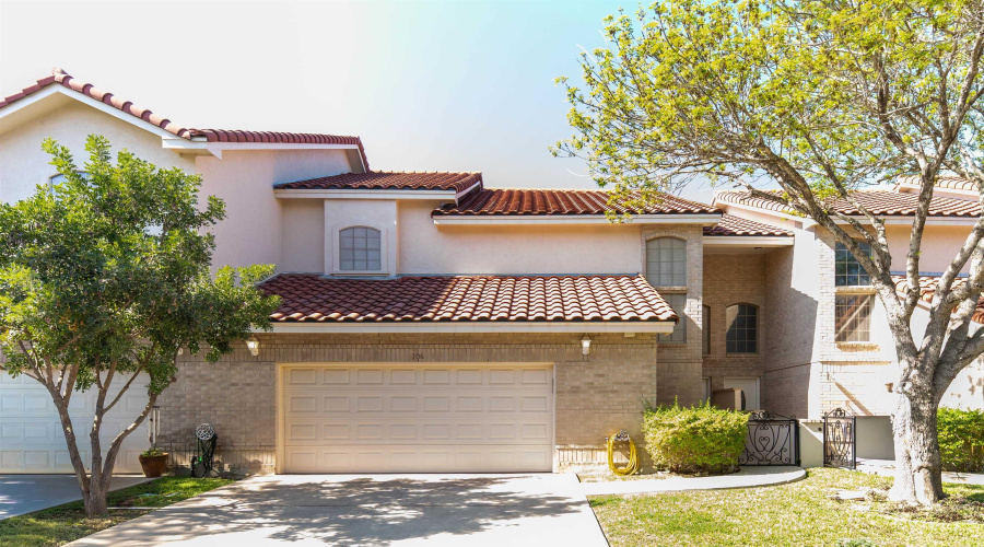7521 Country Club Dr, Laredo, Texas 78041, 3 Bedrooms Bedrooms, 6 Rooms Rooms,2 BathroomsBathrooms,Residential,For Rent,7521 Country Club Dr,20261454