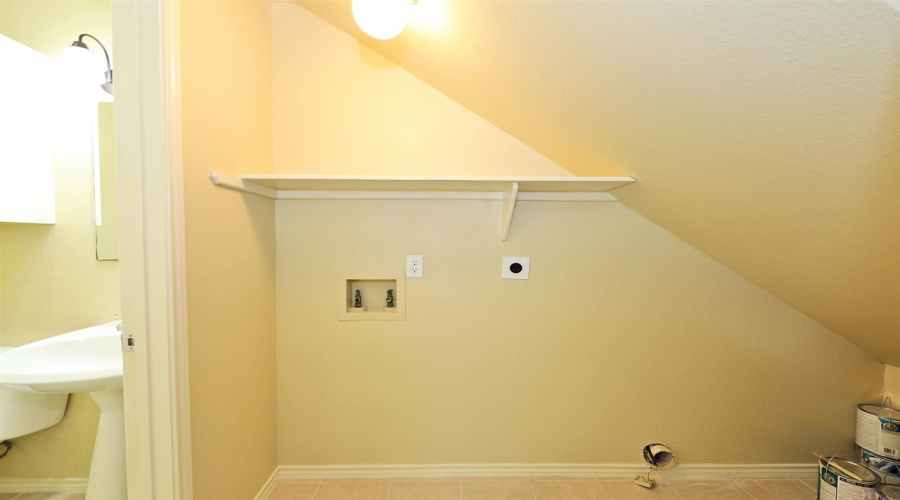 8911 McPherson Rd, Laredo, Texas 78045, 2 Bedrooms Bedrooms, 4 Rooms Rooms,2 BathroomsBathrooms,Residential,For Rent,8911 McPherson Rd,20261455