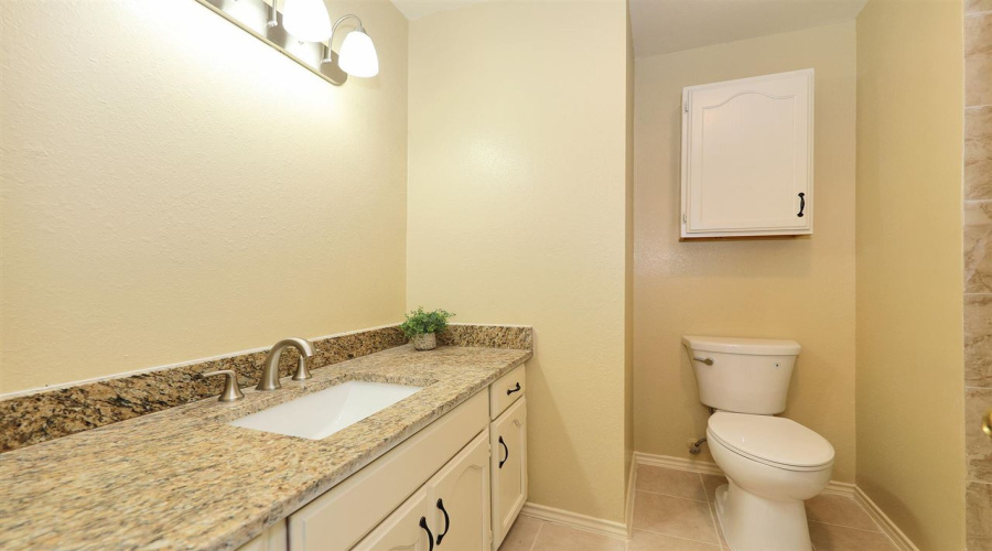 8911 McPherson Rd, Laredo, Texas 78045, 2 Bedrooms Bedrooms, 4 Rooms Rooms,2 BathroomsBathrooms,Residential,For Rent,8911 McPherson Rd,20261455