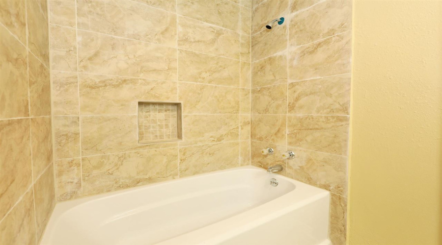 8911 McPherson Rd, Laredo, Texas 78045, 2 Bedrooms Bedrooms, 4 Rooms Rooms,2 BathroomsBathrooms,Residential,For Rent,8911 McPherson Rd,20261455