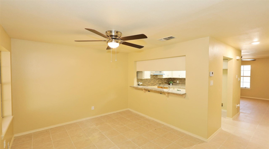 8911 McPherson Rd, Laredo, Texas 78045, 2 Bedrooms Bedrooms, 4 Rooms Rooms,2 BathroomsBathrooms,Residential,For Rent,8911 McPherson Rd,20261455