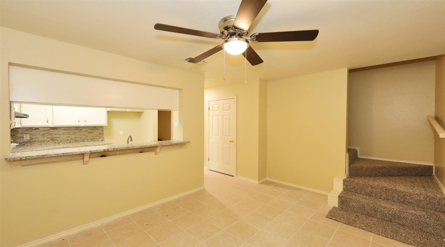 8911 McPherson Rd, Laredo, Texas 78045, 2 Bedrooms Bedrooms, 4 Rooms Rooms,2 BathroomsBathrooms,Residential,For Rent,8911 McPherson Rd,20261455