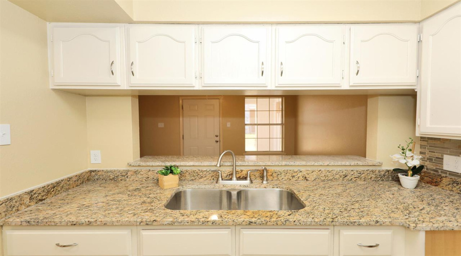 8911 McPherson Rd, Laredo, Texas 78045, 2 Bedrooms Bedrooms, 4 Rooms Rooms,2 BathroomsBathrooms,Residential,For Rent,8911 McPherson Rd,20261455