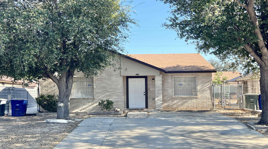 1515 Quail Creek Rd, LAREDO, Texas 78045, 3 Bedrooms Bedrooms, 5 Rooms Rooms,2 BathroomsBathrooms,Residential,For Rent,1515 Quail Creek Rd,20261457