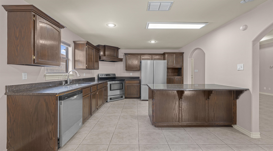 8710 Allegheny St, Laredo, Texas 78045, 3 Bedrooms Bedrooms, 5 Rooms Rooms,2 BathroomsBathrooms,Residential,For Sale,8710 Allegheny St,20261458