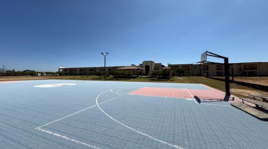 8216 Casa Verde Rd, Laredo, Texas 78041, 2 Bedrooms Bedrooms, 3 Rooms Rooms,2 BathroomsBathrooms,Residential,For Rent,8216 Casa Verde Rd,20261459