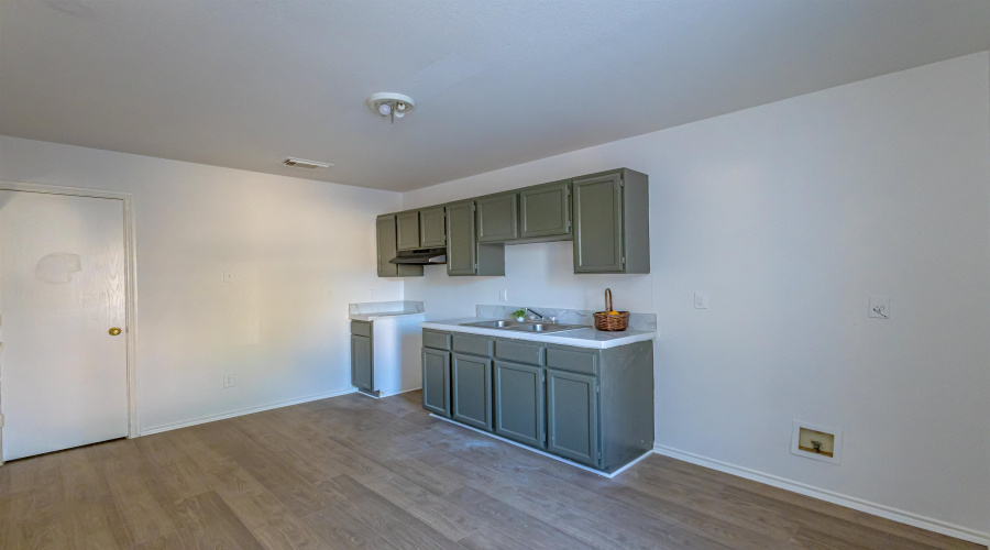 322 Ocean Dr, LAREDO, Texas 78043, 3 Bedrooms Bedrooms, 5 Rooms Rooms,2 BathroomsBathrooms,Residential,For Sale,322 Ocean Dr,20261461