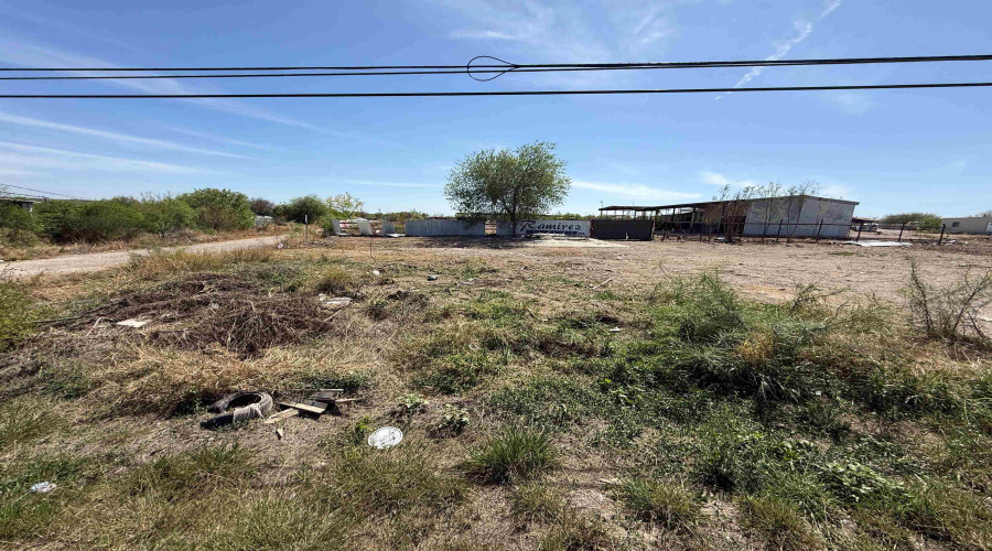 6141 TX State Hwy 359, Laredo, Texas 78045-1918, 1 Bedroom Bedrooms, 51 Rooms Rooms,2 BathroomsBathrooms,Commercial/industrial,For Rent,6141 TX State Hwy 359,20261468