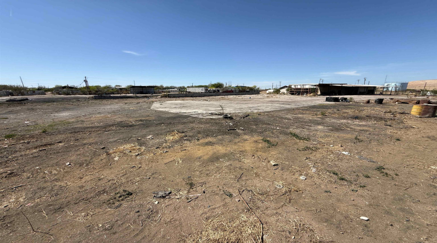 6141 TX State Hwy 359, Laredo, Texas 78045-1918, 1 Bedroom Bedrooms, 51 Rooms Rooms,2 BathroomsBathrooms,Commercial/industrial,For Rent,6141 TX State Hwy 359,20261468