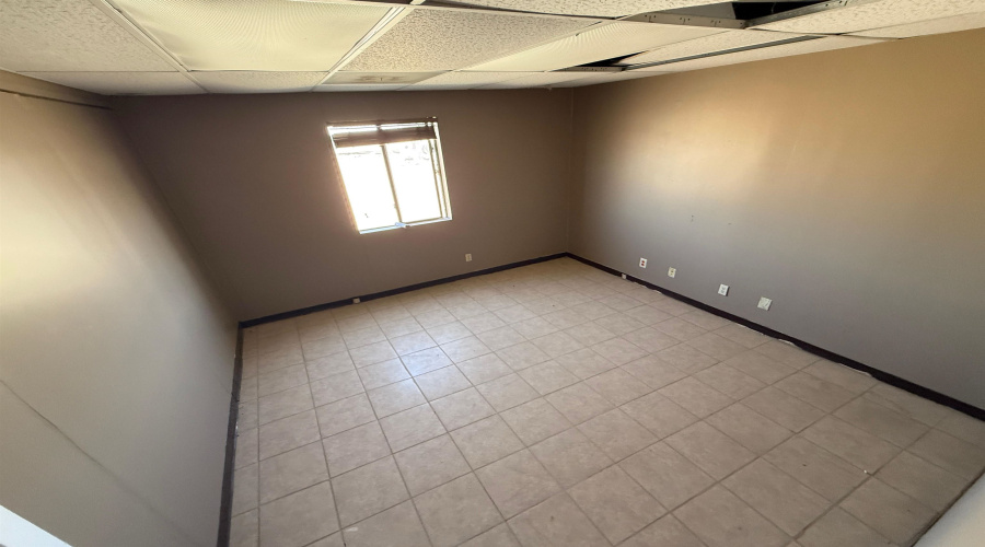 6141 TX State Hwy 359, Laredo, Texas 78045-1918, 1 Bedroom Bedrooms, 51 Rooms Rooms,2 BathroomsBathrooms,Commercial/industrial,For Rent,6141 TX State Hwy 359,20261468