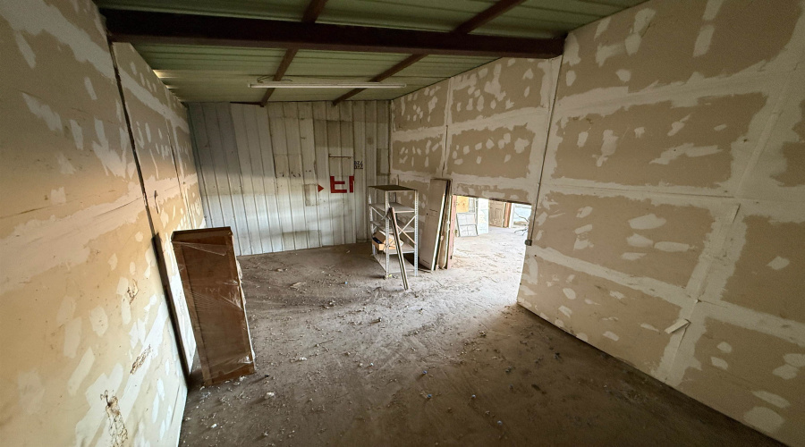 6141 TX State Hwy 359, Laredo, Texas 78045-1918, 1 Bedroom Bedrooms, 51 Rooms Rooms,2 BathroomsBathrooms,Commercial/industrial,For Rent,6141 TX State Hwy 359,20261468