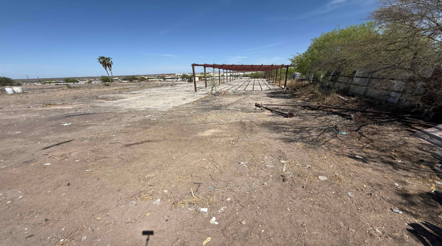 6141 TX State Hwy 359, Laredo, Texas 78045-1918, 1 Bedroom Bedrooms, 51 Rooms Rooms,2 BathroomsBathrooms,Commercial/industrial,For Rent,6141 TX State Hwy 359,20261468