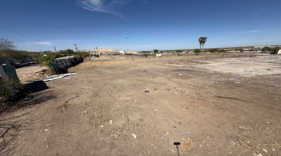 6141 TX State Hwy 359, Laredo, Texas 78045-1918, 1 Bedroom Bedrooms, 51 Rooms Rooms,2 BathroomsBathrooms,Commercial/industrial,For Rent,6141 TX State Hwy 359,20261468