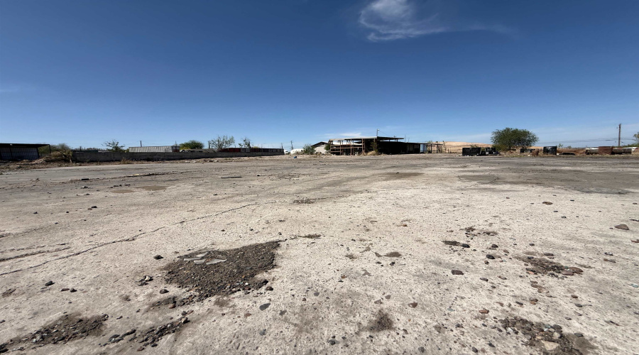 6141 TX State Hwy 359, Laredo, Texas 78045-1918, 1 Bedroom Bedrooms, 51 Rooms Rooms,2 BathroomsBathrooms,Commercial/industrial,For Rent,6141 TX State Hwy 359,20261468