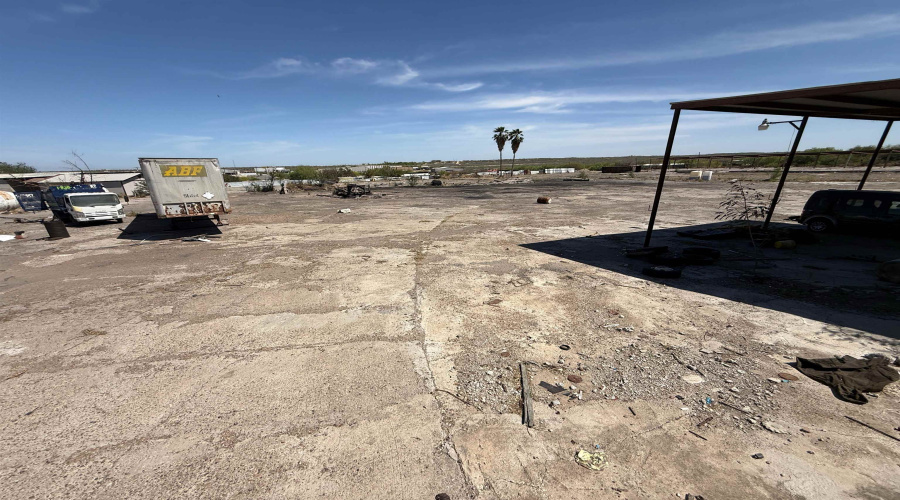 6141 TX State Hwy 359, Laredo, Texas 78045-1918, 1 Bedroom Bedrooms, 51 Rooms Rooms,2 BathroomsBathrooms,Commercial/industrial,For Rent,6141 TX State Hwy 359,20261468