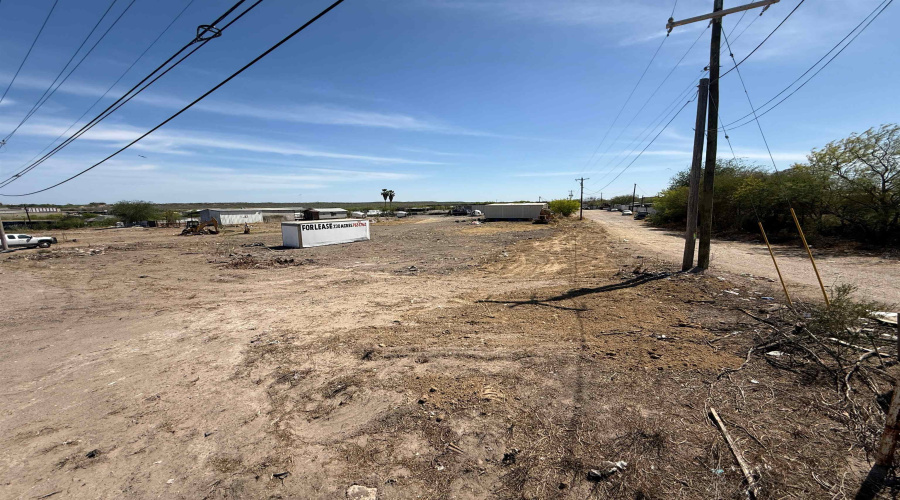 6141 TX State Hwy 359, Laredo, Texas 78045-1918, 1 Bedroom Bedrooms, 51 Rooms Rooms,2 BathroomsBathrooms,Commercial/industrial,For Rent,6141 TX State Hwy 359,20261468