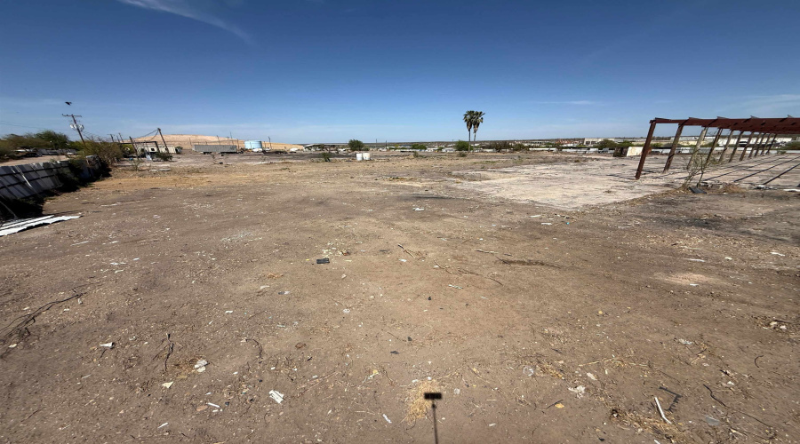 6141 TX State Hwy 359, Laredo, Texas 78045-1918, 1 Bedroom Bedrooms, 51 Rooms Rooms,2 BathroomsBathrooms,Commercial/industrial,For Rent,6141 TX State Hwy 359,20261468