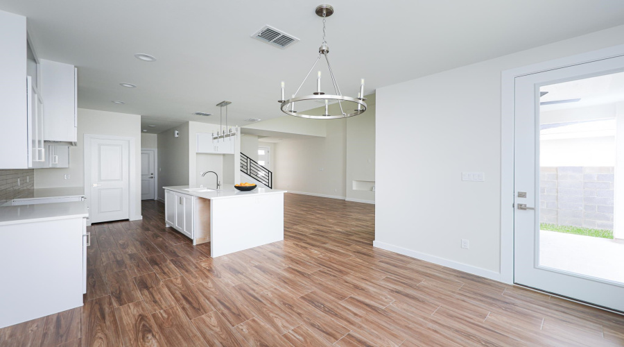 7525 Cresta Bella Street, LAREDO, Texas 78041, 3 Bedrooms Bedrooms, 6 Rooms Rooms,2 BathroomsBathrooms,Residential,For Rent,7525 Cresta Bella Street,20261467