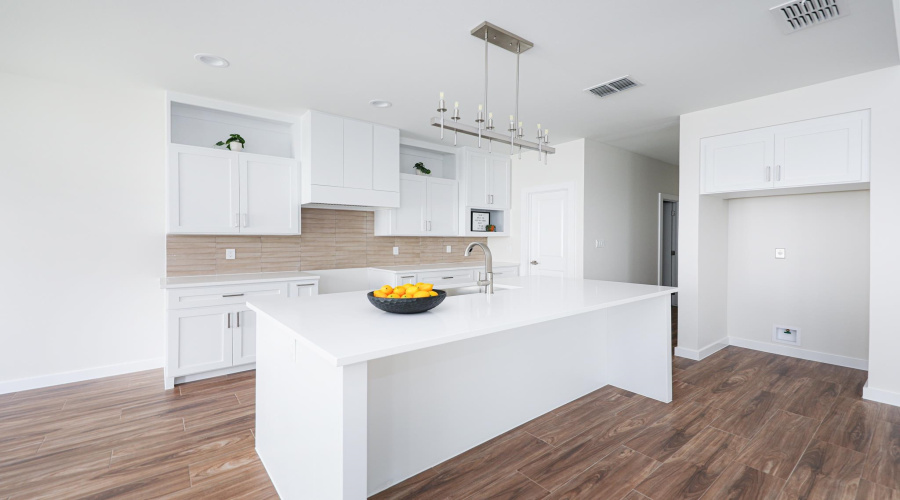 7525 Cresta Bella Street, LAREDO, Texas 78041, 3 Bedrooms Bedrooms, 6 Rooms Rooms,2 BathroomsBathrooms,Residential,For Rent,7525 Cresta Bella Street,20261467