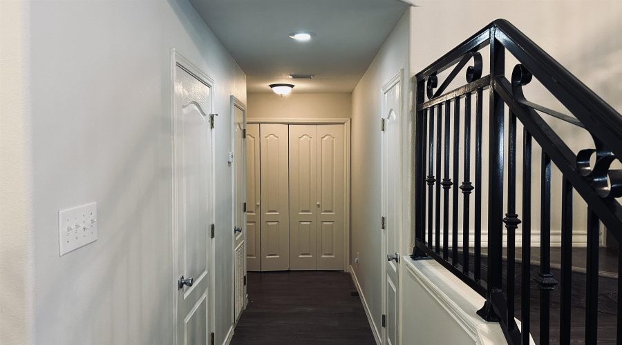 321 Lake Carnegie Ct., Laredo, Texas 78041, 3 Bedrooms Bedrooms, 8 Rooms Rooms,2 BathroomsBathrooms,Residential,For Sale,321 Lake Carnegie Ct.,20261471