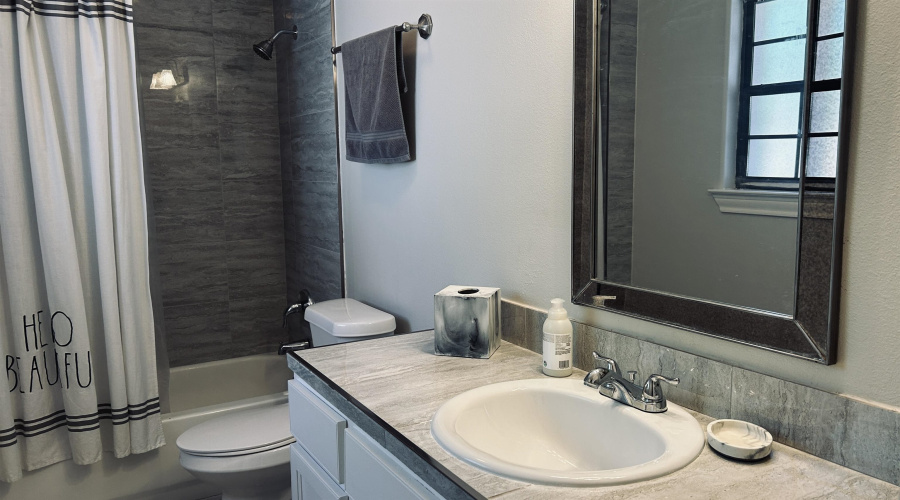 321 Lake Carnegie Ct., Laredo, Texas 78041, 3 Bedrooms Bedrooms, 8 Rooms Rooms,2 BathroomsBathrooms,Residential,For Sale,321 Lake Carnegie Ct.,20261471