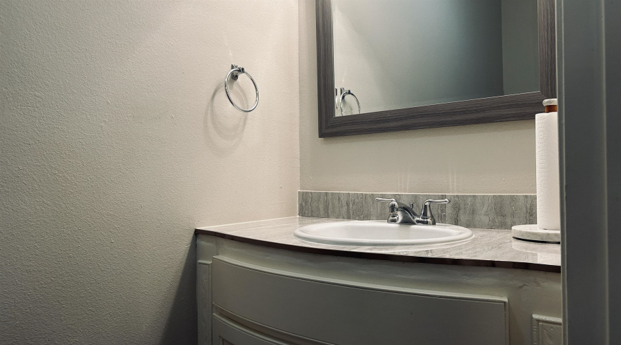 321 Lake Carnegie Ct., Laredo, Texas 78041, 3 Bedrooms Bedrooms, 8 Rooms Rooms,2 BathroomsBathrooms,Residential,For Sale,321 Lake Carnegie Ct.,20261471