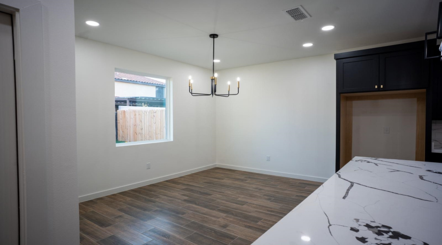 2615 Jean St, Laredo, Texas 78046, 3 Bedrooms Bedrooms, 5 Rooms Rooms,2 BathroomsBathrooms,Residential,For Sale,2615 Jean St,20261472