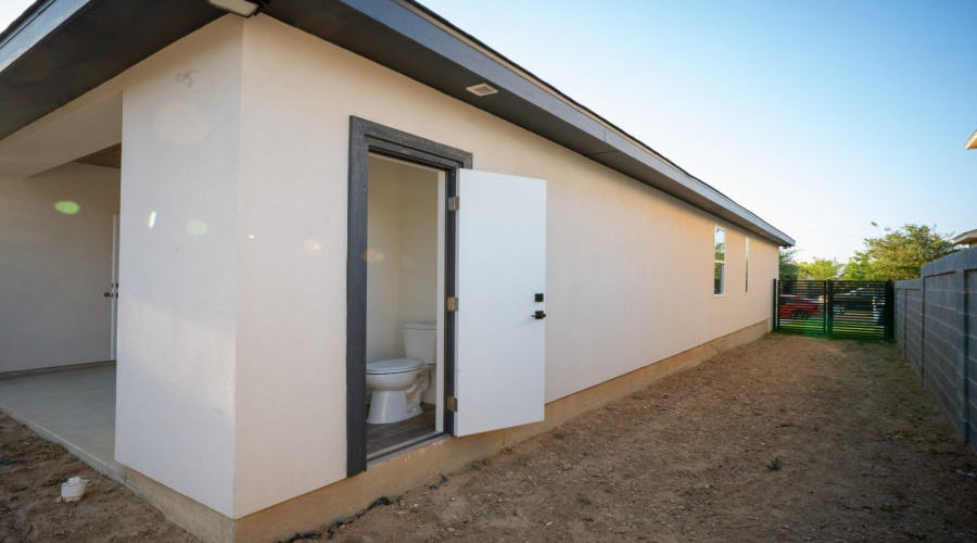 2615 Jean St, Laredo, Texas 78046, 3 Bedrooms Bedrooms, 5 Rooms Rooms,2 BathroomsBathrooms,Residential,For Sale,2615 Jean St,20261472