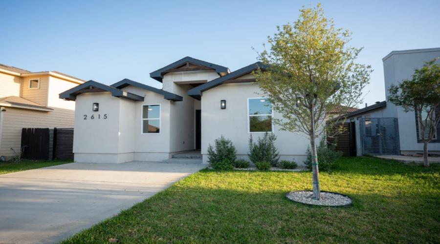 2615 Jean St, Laredo, Texas 78046, 3 Bedrooms Bedrooms, 5 Rooms Rooms,2 BathroomsBathrooms,Residential,For Sale,2615 Jean St,20261472