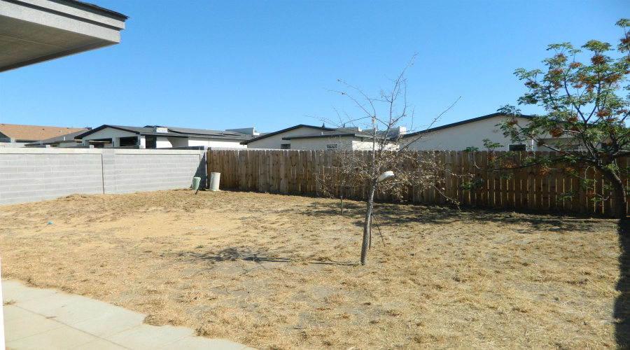 1615 Doctora Eve Perez Ln, Laredo, Texas 78046, 3 Bedrooms Bedrooms, 4 Rooms Rooms,2 BathroomsBathrooms,Residential,For Rent,1615 Doctora Eve Perez Ln,20261473