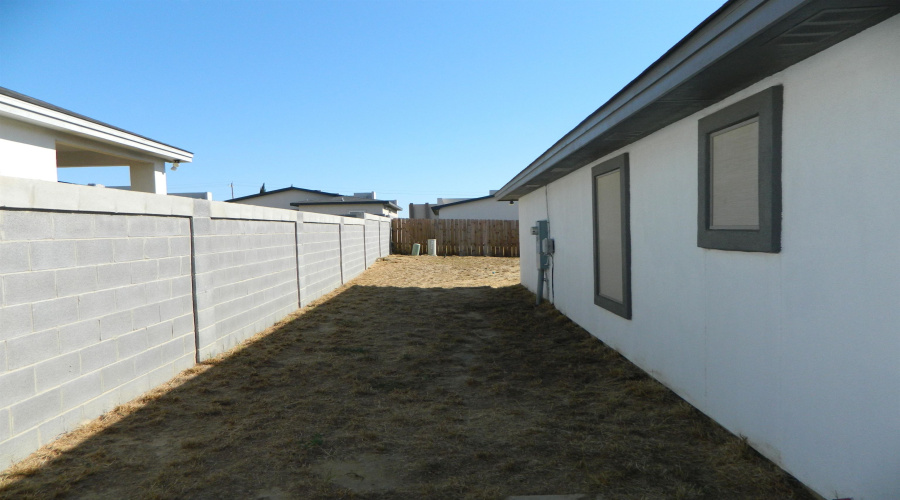 1615 Doctora Eve Perez Ln, Laredo, Texas 78046, 3 Bedrooms Bedrooms, 4 Rooms Rooms,2 BathroomsBathrooms,Residential,For Rent,1615 Doctora Eve Perez Ln,20261473