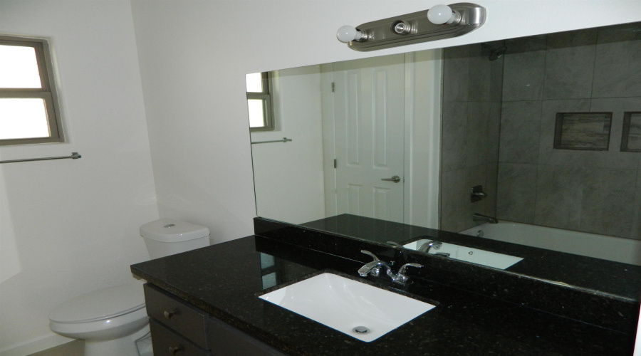 1615 Doctora Eve Perez Ln, Laredo, Texas 78046, 3 Bedrooms Bedrooms, 4 Rooms Rooms,2 BathroomsBathrooms,Residential,For Rent,1615 Doctora Eve Perez Ln,20261473