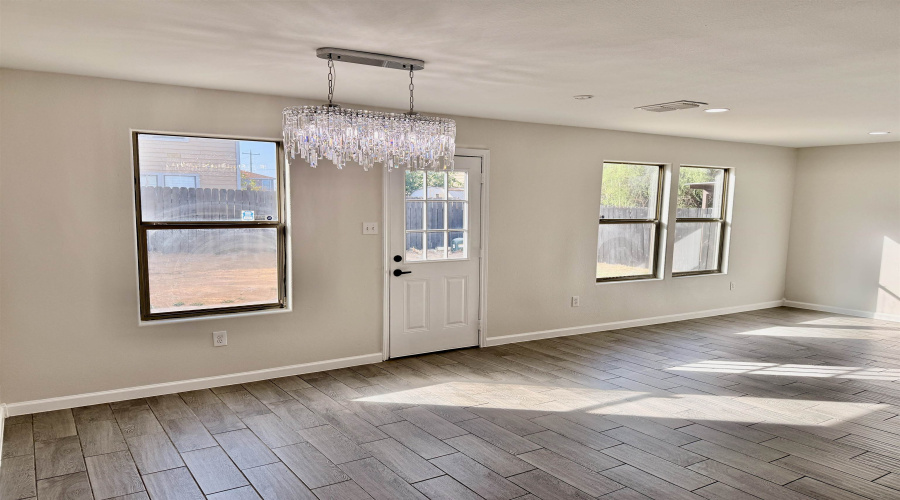 203 Red Cloud Dr, Laredo, Texas 78045, 4 Bedrooms Bedrooms, 6 Rooms Rooms,2 BathroomsBathrooms,Residential,For Sale,203 Red Cloud Dr,20261475