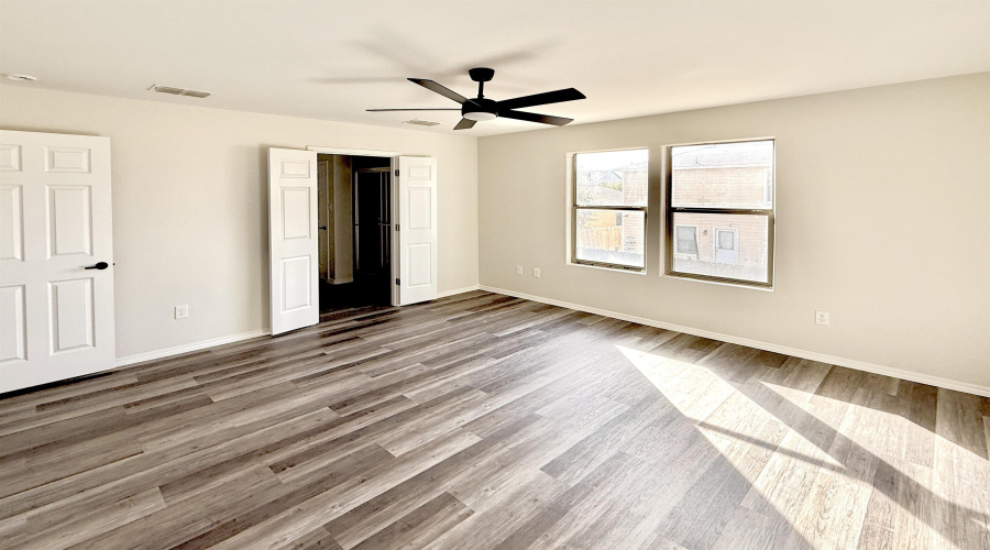 203 Red Cloud Dr, Laredo, Texas 78045, 4 Bedrooms Bedrooms, 6 Rooms Rooms,2 BathroomsBathrooms,Residential,For Sale,203 Red Cloud Dr,20261475