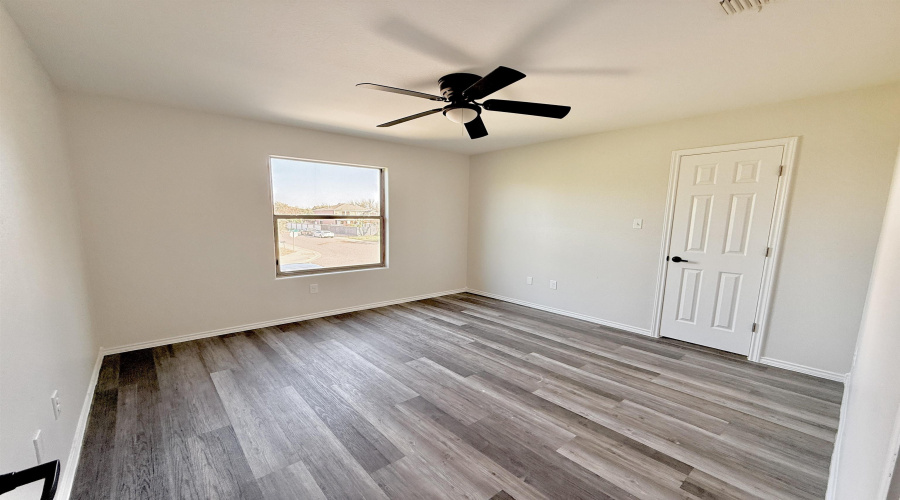 203 Red Cloud Dr, Laredo, Texas 78045, 4 Bedrooms Bedrooms, 6 Rooms Rooms,2 BathroomsBathrooms,Residential,For Sale,203 Red Cloud Dr,20261475