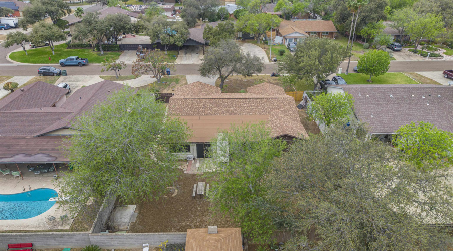 703 Laurel Dr, Laredo, Texas 78045-2122, 4 Bedrooms Bedrooms, 6 Rooms Rooms,3 BathroomsBathrooms,Residential,For Sale,703 Laurel Dr,20261187