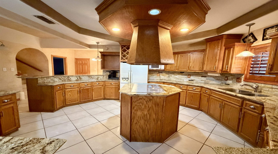 4728 Primavera Ln, Laredo, Texas 78046, 4 Bedrooms Bedrooms, 7 Rooms Rooms,3 BathroomsBathrooms,Residential,For Sale,4728 Primavera Ln,20261476