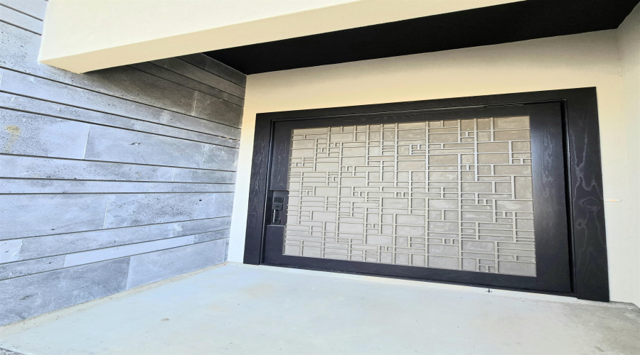 1110 Noyola Loop, Laredo, Texas 78046-6072, 5 Bedrooms Bedrooms, 6 Rooms Rooms,2 BathroomsBathrooms,Residential,For Sale,1110 Noyola Loop,20260950