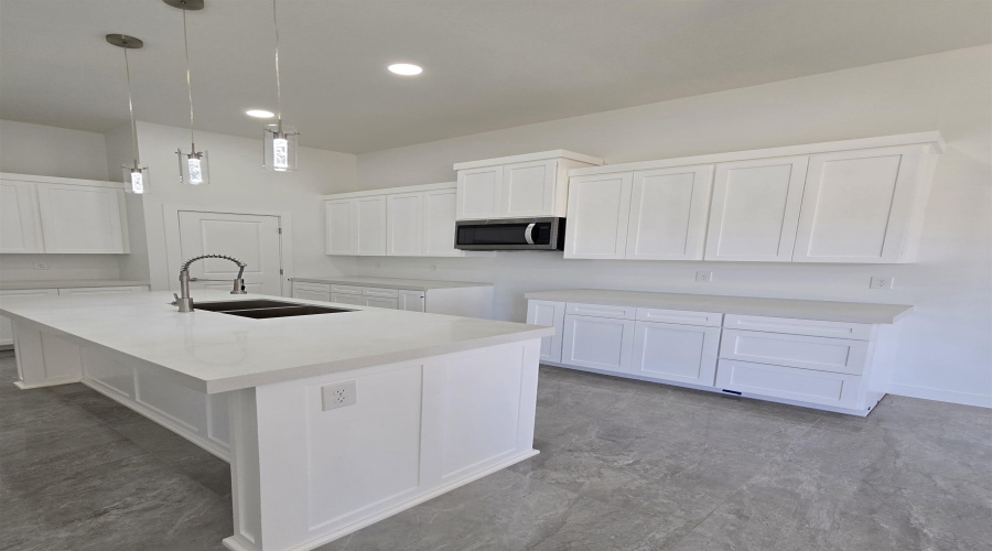 1110 Noyola Loop, Laredo, Texas 78046-6072, 5 Bedrooms Bedrooms, 6 Rooms Rooms,2 BathroomsBathrooms,Residential,For Sale,1110 Noyola Loop,20260950