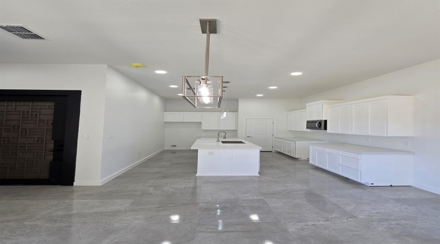 1110 Noyola Loop, Laredo, Texas 78046-6072, 5 Bedrooms Bedrooms, 6 Rooms Rooms,2 BathroomsBathrooms,Residential,For Sale,1110 Noyola Loop,20260950