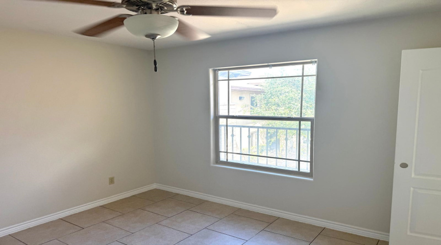 9805 Sterling St., Laredo, Texas 78045-0000, 3 Bedrooms Bedrooms, 5 Rooms Rooms,2 BathroomsBathrooms,Residential,For Sale,9805 Sterling St.,20261479