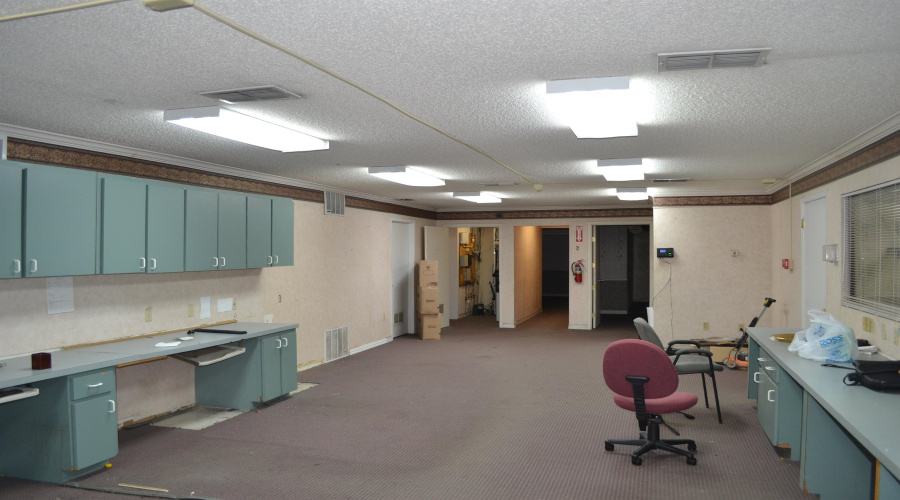 200 W Lyon St, Laredo, Texas 78041, 1 Room Rooms,4 BathroomsBathrooms,Commercial retail/office,For Sale,200 W Lyon St,20261480