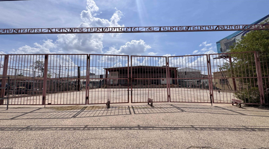 2818 Santa Ursula Ave, Laredo, Texas 78045, 1 Bedroom Bedrooms, 1 Room Rooms,2 BathroomsBathrooms,Commercial/industrial,For Sale,2818 Santa Ursula Ave,20261484