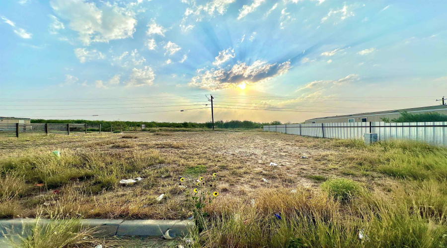 608 Palo De Rosa Loop, Laredo, Texas 78043, ,Land,For Sale,608 Palo De Rosa Loop,20261493