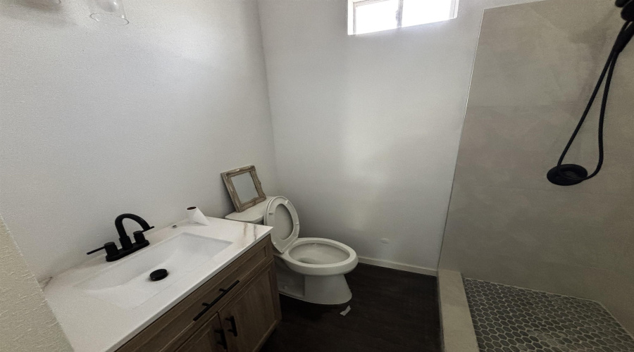 818 Cortez St, Laredo, Texas 78040, 3 Bedrooms Bedrooms, 7 Rooms Rooms,2 BathroomsBathrooms,Residential,For Sale,818 Cortez St,20261487