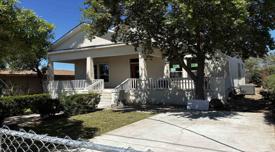 818 Cortez St, Laredo, Texas 78040, 3 Bedrooms Bedrooms, 7 Rooms Rooms,2 BathroomsBathrooms,Residential,For Sale,818 Cortez St,20261487