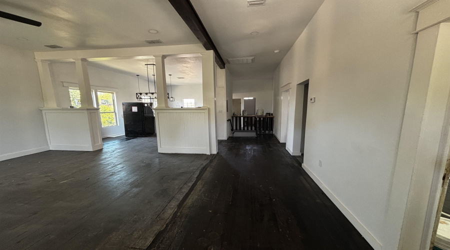 818 Cortez St, Laredo, Texas 78040, 3 Bedrooms Bedrooms, 7 Rooms Rooms,2 BathroomsBathrooms,Residential,For Sale,818 Cortez St,20261487