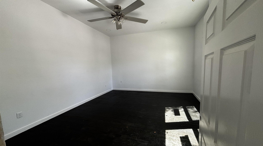 818 Cortez St, Laredo, Texas 78040, 3 Bedrooms Bedrooms, 7 Rooms Rooms,2 BathroomsBathrooms,Residential,For Sale,818 Cortez St,20261487