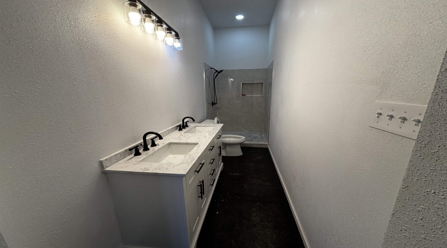 818 Cortez St, Laredo, Texas 78040, 3 Bedrooms Bedrooms, 7 Rooms Rooms,2 BathroomsBathrooms,Residential,For Sale,818 Cortez St,20261487