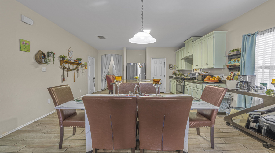 11334 Sierra Gorda Dr, Laredo, Texas 78045, 3 Bedrooms Bedrooms, 5 Rooms Rooms,2 BathroomsBathrooms,Residential,For Sale,11334 Sierra Gorda Dr,20261488